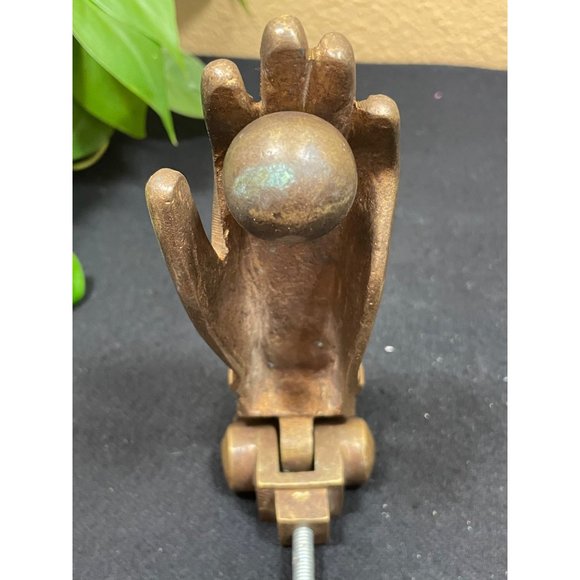 Antique Bronze/Brass Door Knockers BRASS LADY HAND SHAPED DOOR KNOCKER - Picture 2 of 10